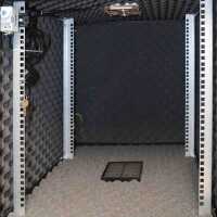 Schallgedämmter 19"-Schrank SILENCE RACK Office - 12 HE - 1 SILENT-Lüfter - BxT 600x600 mm - Glastür - schwarz