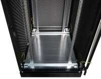 Schallgedämmter Serverschrank SCHÄFER IS-1 silenced - 25 HE - BxT 600x1000 mm - Sichttür - Vollblechtür - Sockel - 2 Silent-Ventilatoren - schwarz