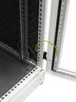 Schallgedämmter Serverschrank SCHÄFER IS-1 silenced - 43 HE - BxT 600x1000 mm - Sichttür - Vollblechtür - Sockel - 4 Silent-Ventilatoren - lichtgrau