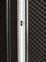 Schallgedämmter Serverschrank SCHÄFER IS-1 silenced - 43 HE - BxT 600x1000 mm - Sichttür - Vollblechtür - Sockel - 4 Silent-Ventilatoren - lichtgrau