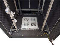Schallgedämmter Serverschrank SILENCE RACK - 42 HE - 4 SILENT-Lüfter - 800 x 800 mm - Sichttür - Vollblechtür - schwarz