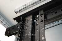 19"-Serverschrank VX IT von RITTAL - 42 HE - 800x1000 mm - perforierte Türen - o.Seitenwände - lichtgrau