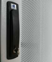 Perforierte Tür mit 80% Luftdurchlass für SZB IT Rack mit 24 HE x 600 mm Breite - 3-Punkt-Schliessung - lichtgrau