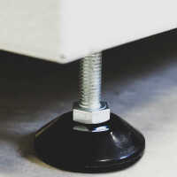 19"-Schrank RESISTER - erhöhter Staubschutz - 18 HE - Vollblechtür - BxT 600x600mm - lichtgrau