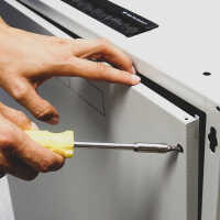 19"-Schrank RESISTER - erhöhter Staubschutz - 18 HE - Vollblechtür - BxT 600x600mm - lichtgrau