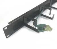 19"-Kabeldurchführungsplatte mit Bürste und 4 hochstabilen Metall-Kabelbügel - Bügelgröße HxT 44x70 mm - 1 HE - schwarz