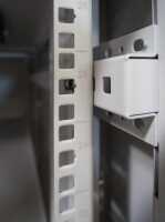 19"-Netzwerkschrank SRK von IT-BUDGET - 27 HE - BxT 600x800 mm - Sicht-/Vollblechtür - Flatpack - lichtgrau