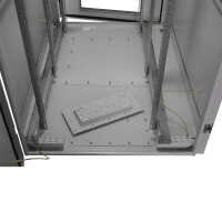 19"-Serverschrank RIE von TRITON mit REMKO Split-Kühlgerät - Kühlleistung 2600 W - Schutzgrad IP54 - 32 HE - BxT 800 x 1200 mm - Sichttür - Rücktür - lichtgrau