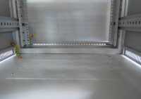 19"-Netzwerkschrank SRK von IT-BUDGET - Komplettset - 27 HE - BxT 600x800 mm - Sicht-/Vollblechtür - 4 Aktiv-Lüfter - Flatpack - lichtgrau