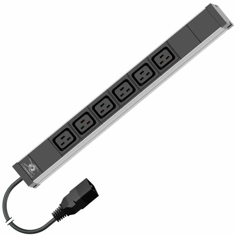 19"-Steckdosenleiste von LIEBERNETZ mit C20-Stecker - 6x C19-Buchse  - 3 m Zuleitung - schwarz