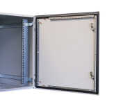 19"-Netzwerkschrank RESISTER Pro mit Regendach - IP66 für Outdoor + Industrie - Vollblechtür - 16 HE - 600x600 mm - lichtgrau
